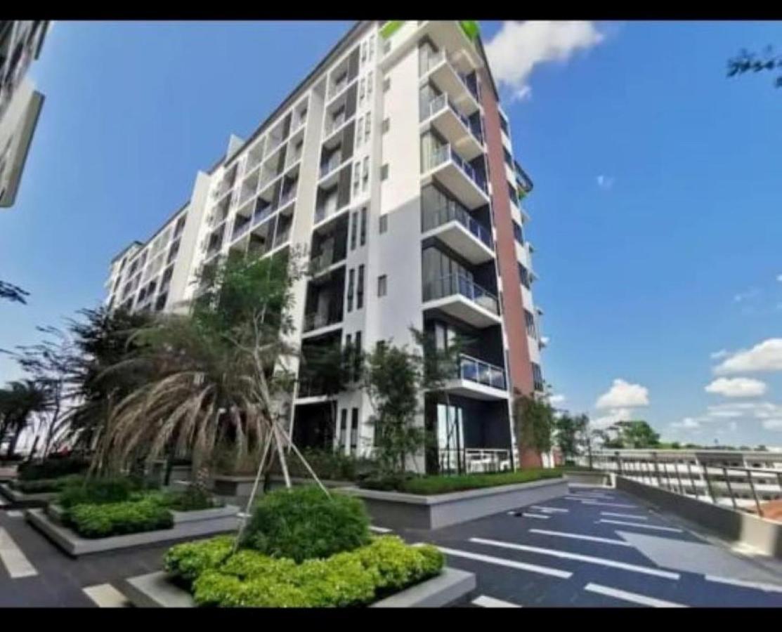 Mega Inn Kuching Exterior photo