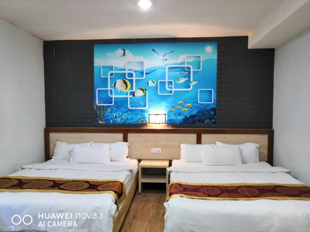 Mega Inn Kuching Exterior photo